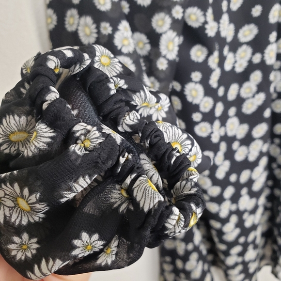 Show Me Your Mumu Donna Michelle Tunic - Picture 5 of 8